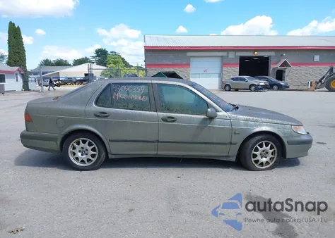 2001 Saab 9-5 z USA, uszkodzony, nr VIN YS3ED48E713026542